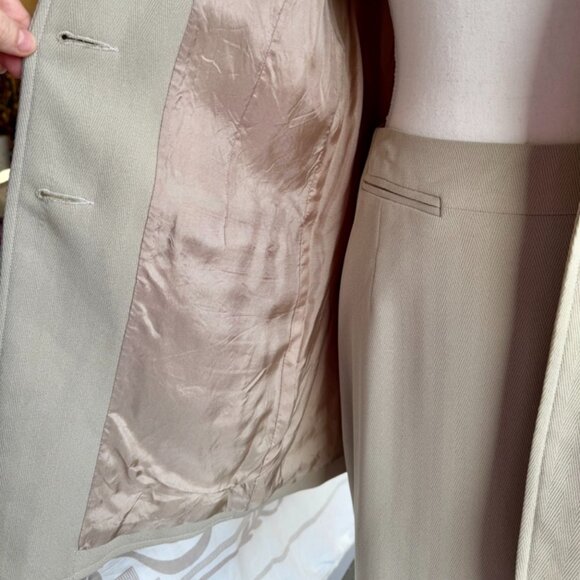 Vintage Beige Herringbone Skirt Suit Set - Picture 8 of 16